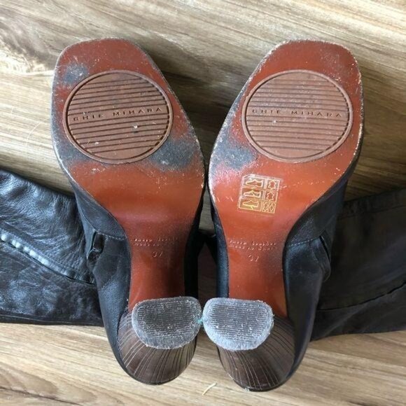 Chie Mahara Tall Heeled Wood Stacked Leather Boots - Picture 8 of 11